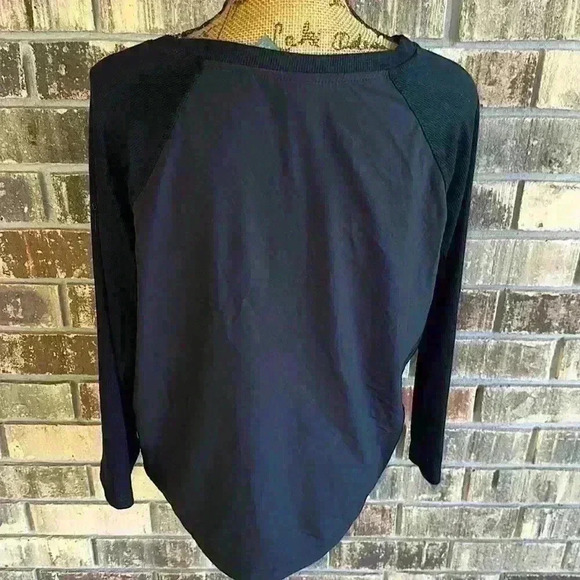 Champion long sleeve top size medium - Picture 9 of 12